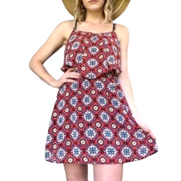 Red medallion print ruffle sundress size XL - Picture 1 of 6